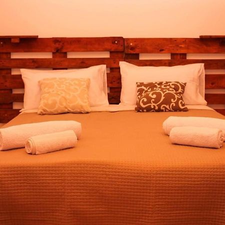A Rizzilla Guest House Nicotera Buitenkant foto